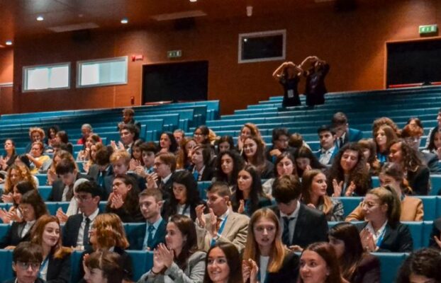 Model European Parliament: studenti e scuole ad alto valore sociale